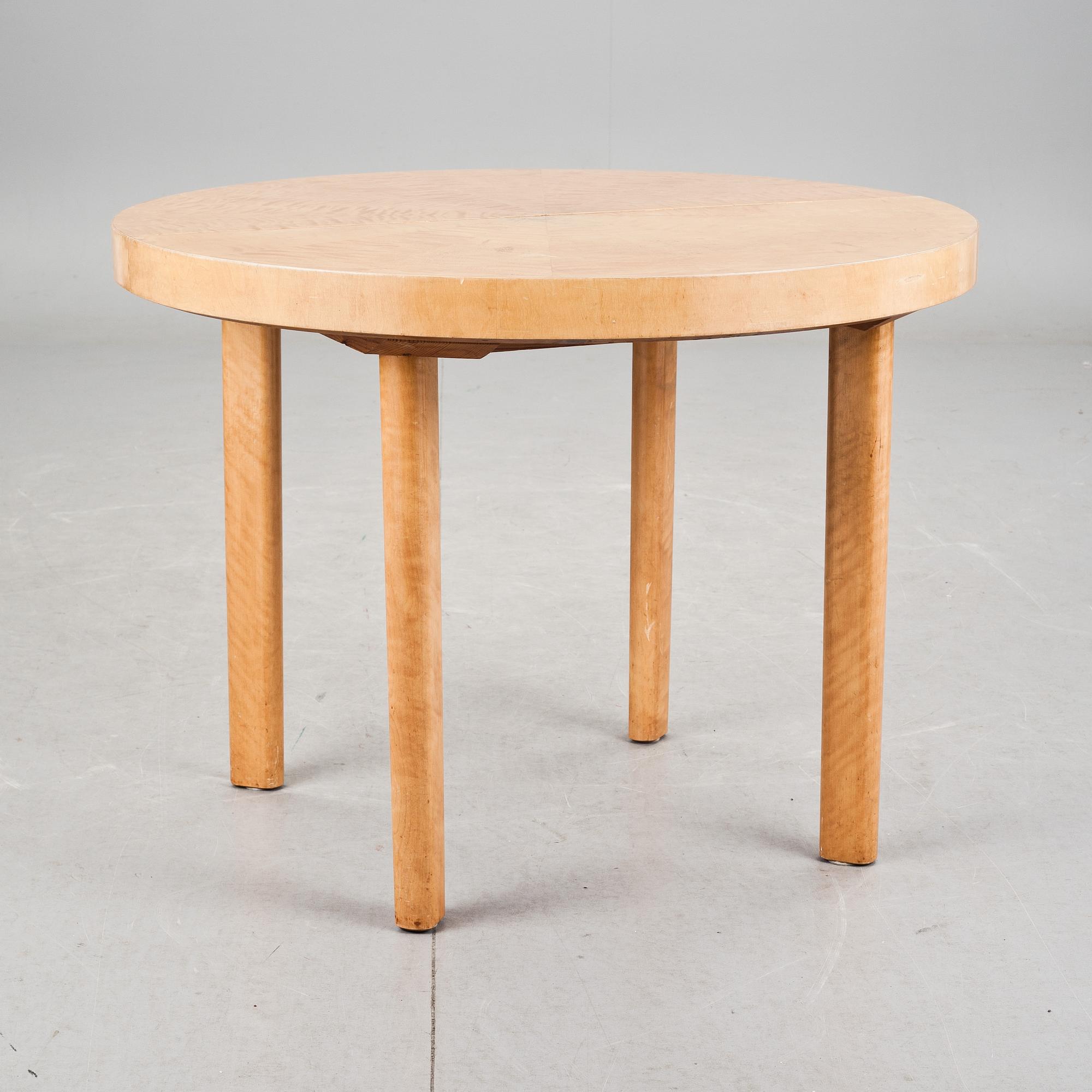 MATSALSBORD, Svenska Möbelfabrikerna, Bodafors. 1900-talets mitt, stämplat.