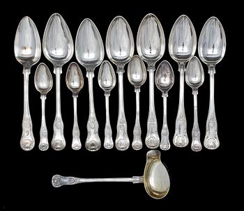 SKEDAR, 14 st, silver, "Engelsk snäck", bl a Zethelius, 1841-1911. Ca 630 g.