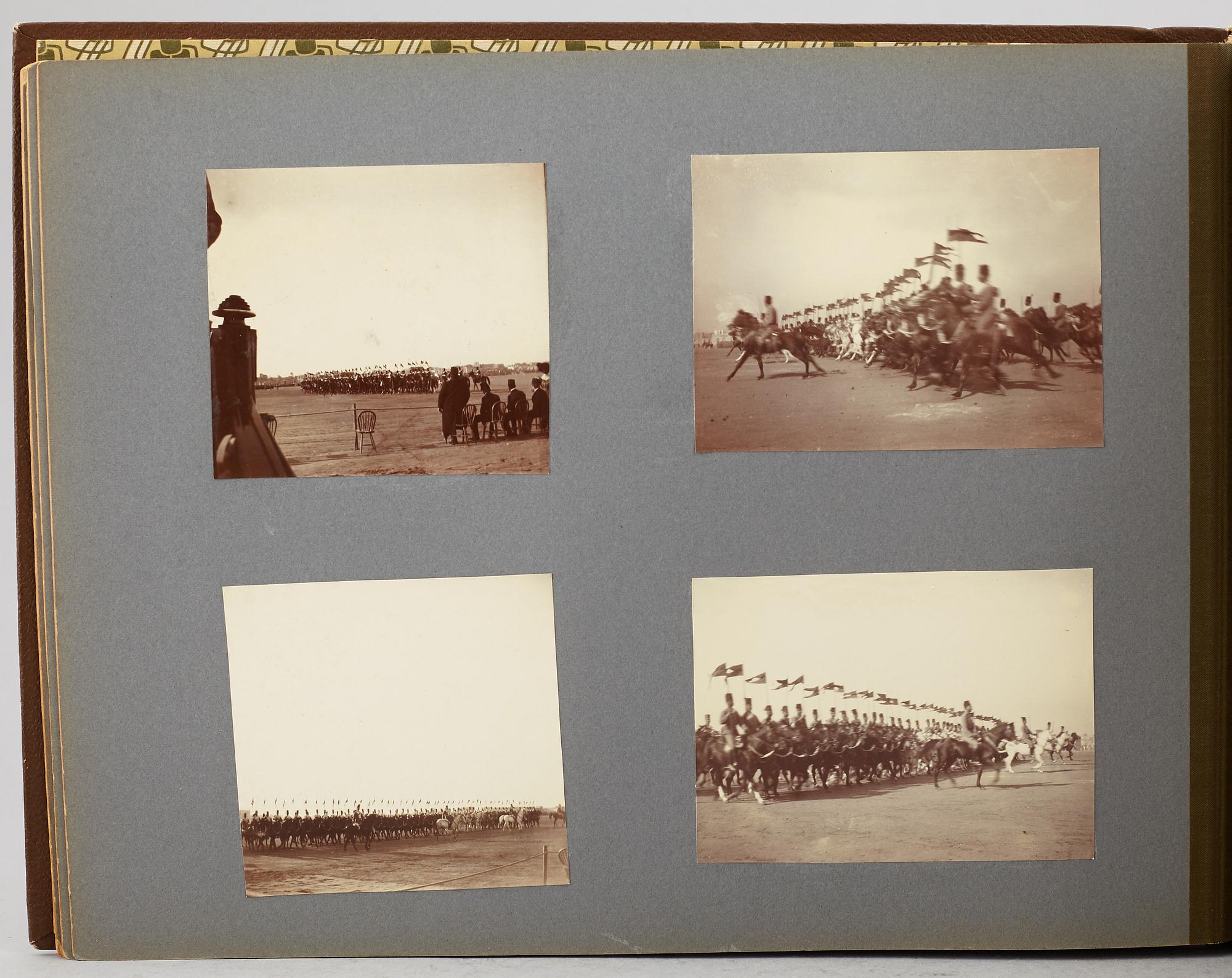 FOTOALBUM,   MEDELHAVSKRYSSNING 1905-06 MED KORVETTEN FREJA.