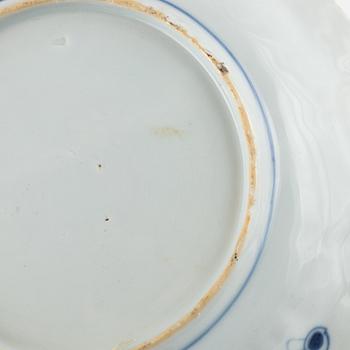 Six Chinese porcelain plates, 18th-19th century.