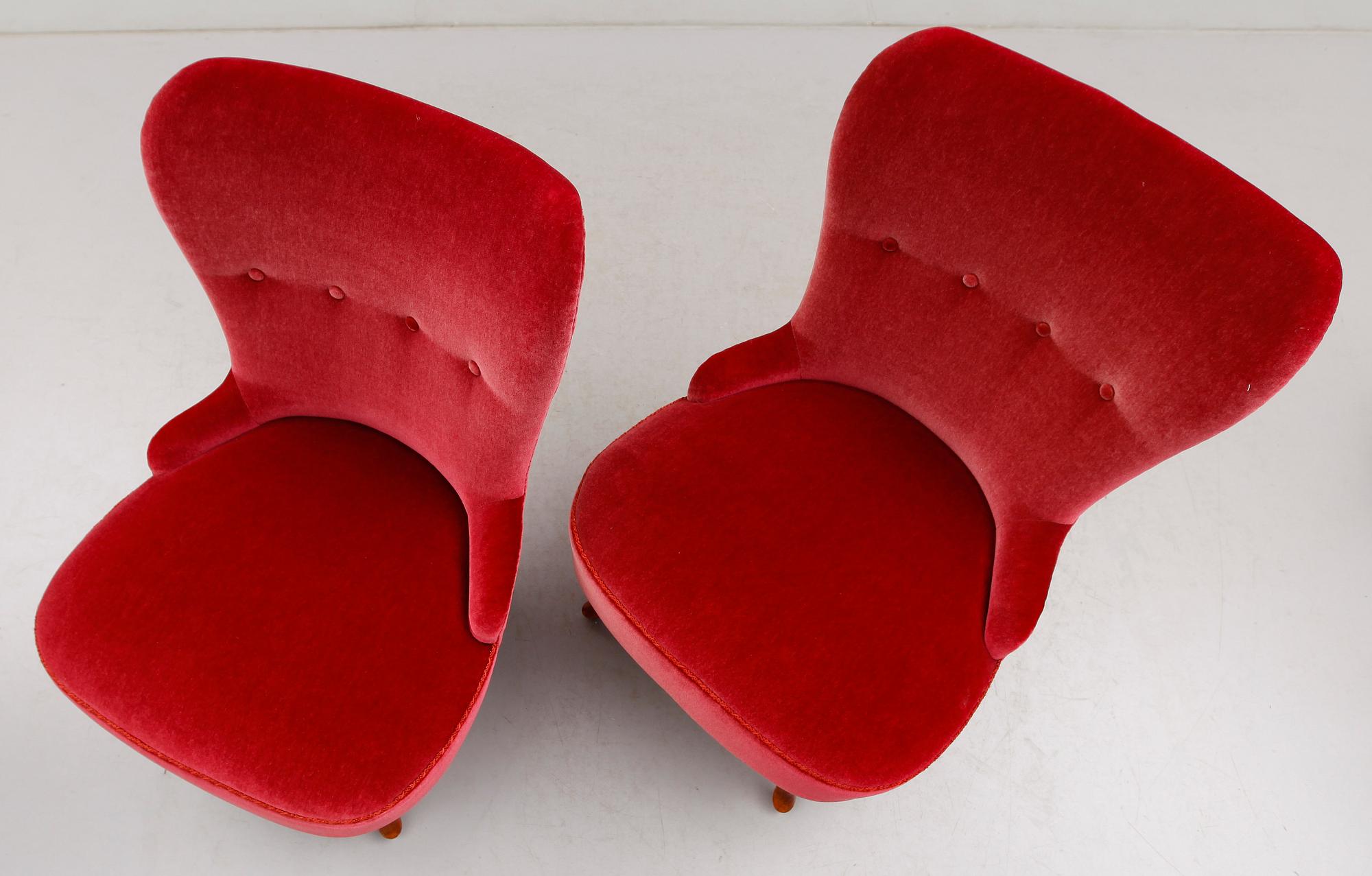 FÅTÖLJER, 1 par, 1900-talets andra hälft.