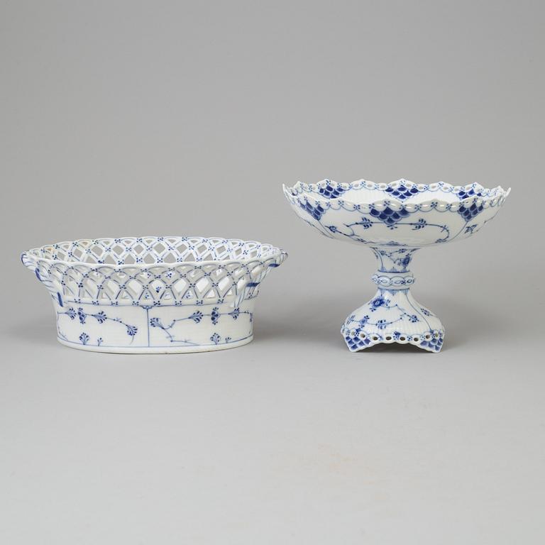 Six pieces of 'Musselmalet' porcelain from Royal Copenhagen, Denmark.