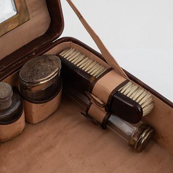 A travel toiletries set, 1920's/30's.