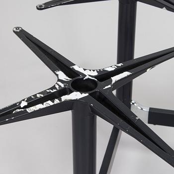 Charles & Ray Eames, konferensbord, "Segmented Table", Vitra 2005.