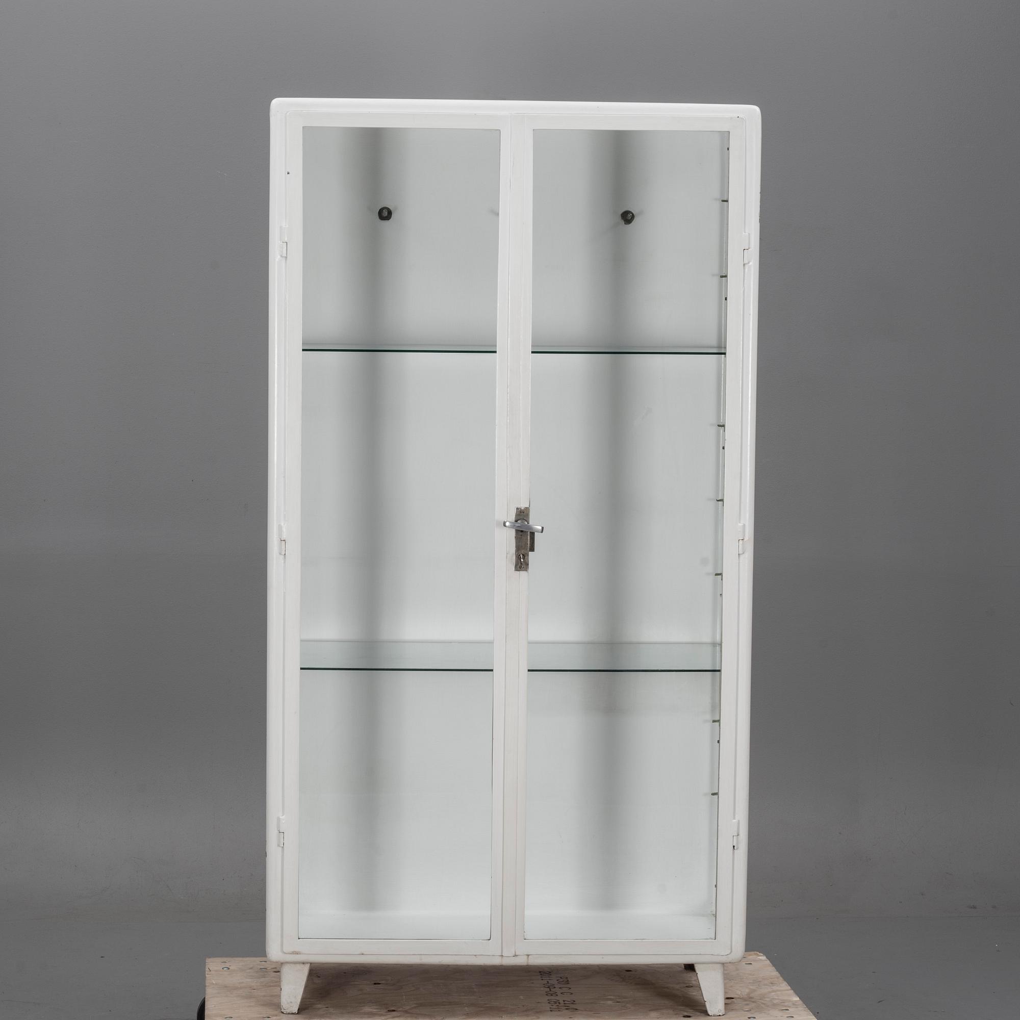 LÄKARSKÅP, 1900-talets andra hälft.