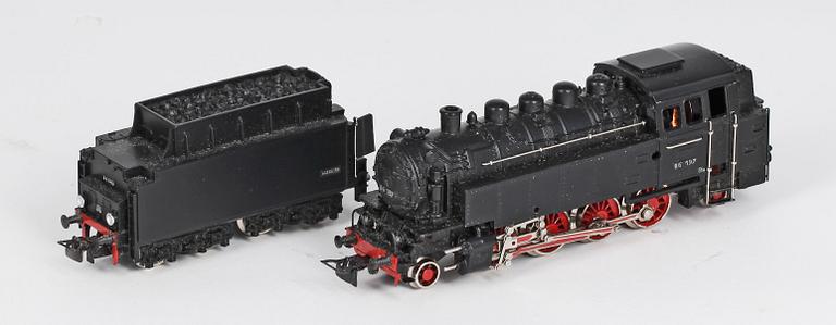 LOK samt KOLVAGN, Märklin, skala H0.