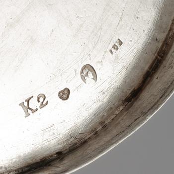 DOSOR, 2 st, silver, Stockholm respektive Uppsala 1792 och 1811. Vikt 205.