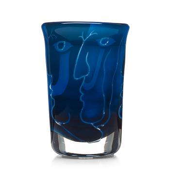 6. Ingeborg Lundin, an ariel glass vase "Faces", Orrefors, Sweden 1971.