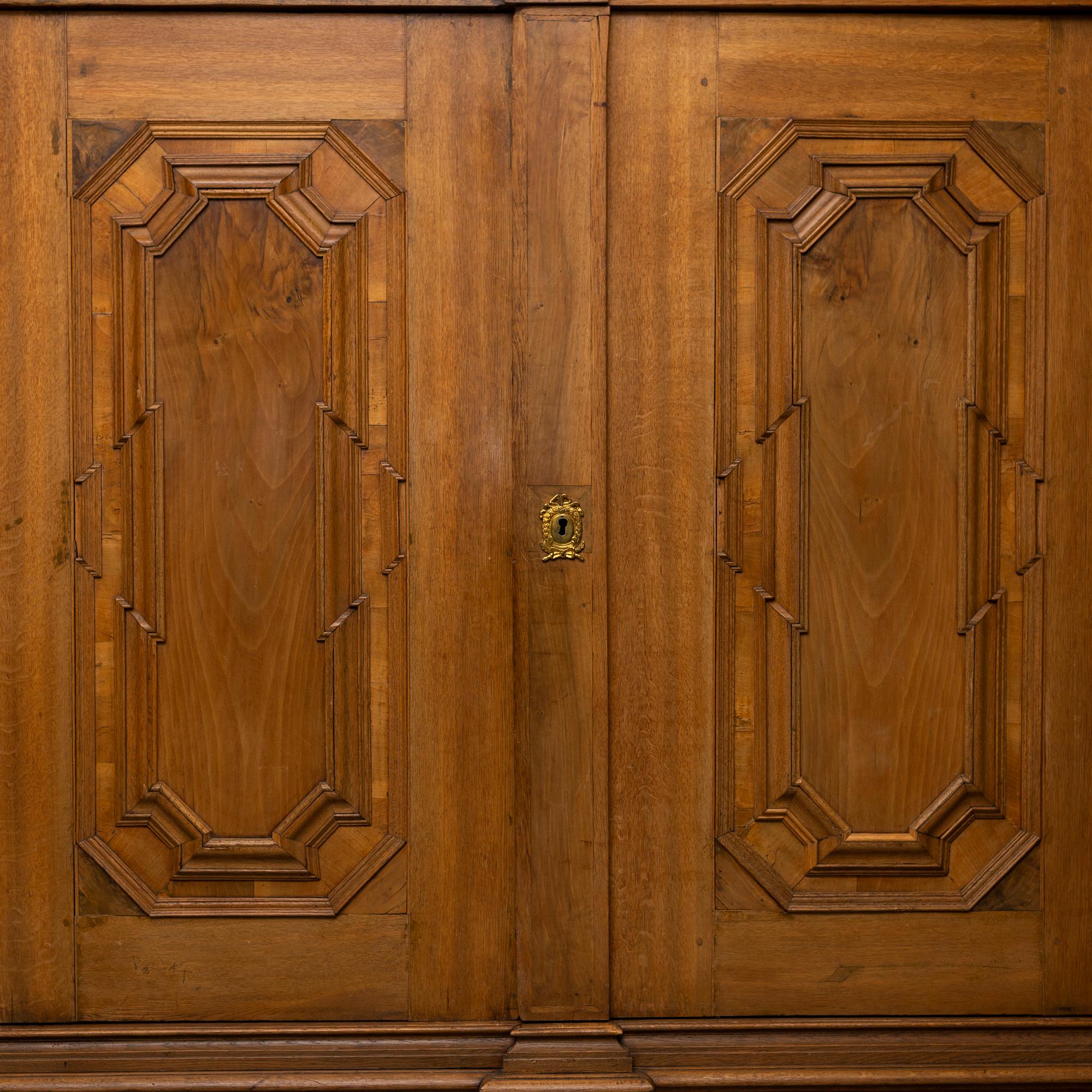 An 18th century Baroque cabinet.