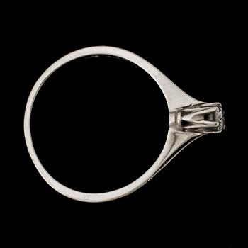 RING, vitguld 18K, diamant. Guldsmeders Inköps AB, Uppsala 1973. Vikt ca 2 gram.