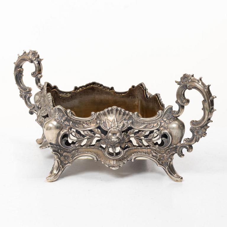 Gustaf Möllenborg, A Swedish silver jardinière, Stockholm 1900.