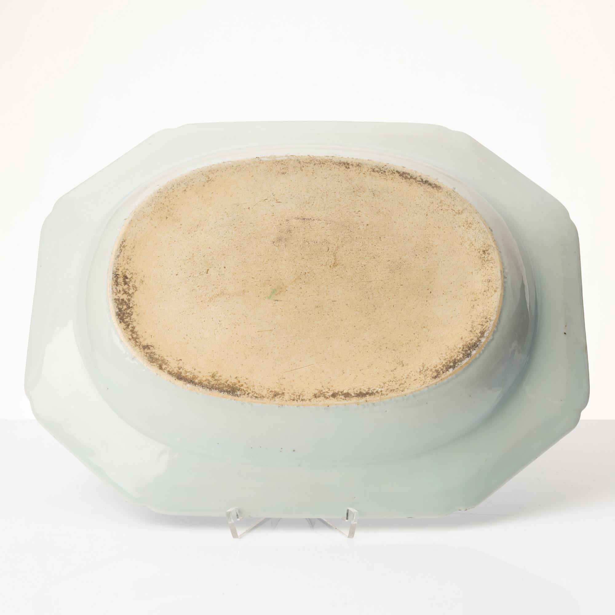 Karott med huv, porslin. Kina, Qianlong (1736-95)/Jiaqing (1796-1820).