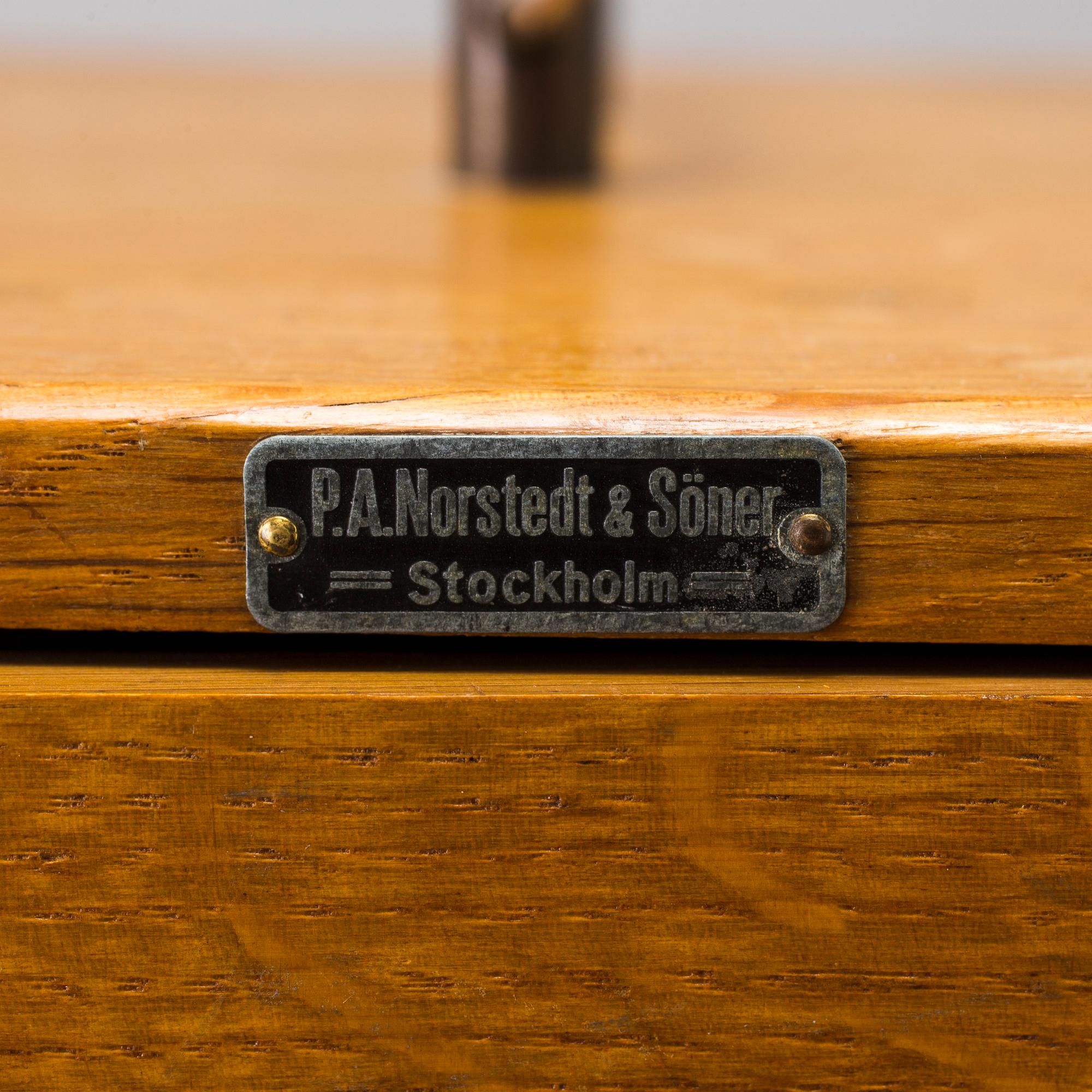 A microscope by Steindorff &Co, Berlin, in the first half of the 20th century.