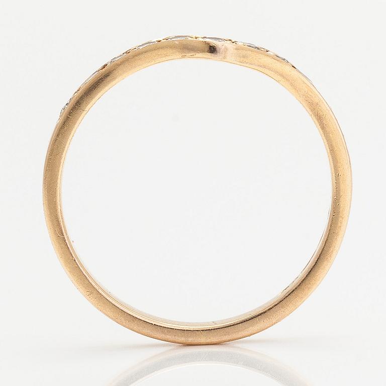 Ring, 18K guld, briljantslipade diamanter totalt ca 0.27 ct, Tillander, Helsingfors 1986.