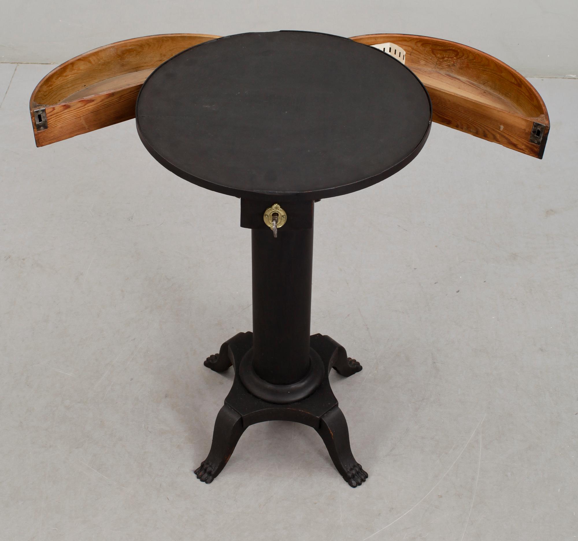 DAMARBETSBORD, empire, 1800-talets början.