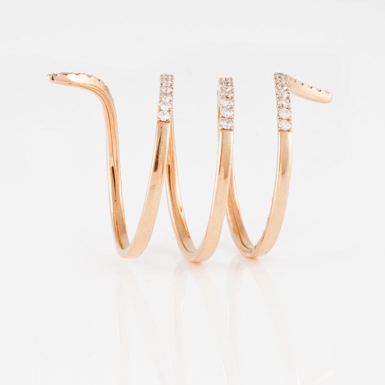 RING, 18K roséguld med briljantslipade diamanter ca 0.85 ct. Vikt 4,5 gram.