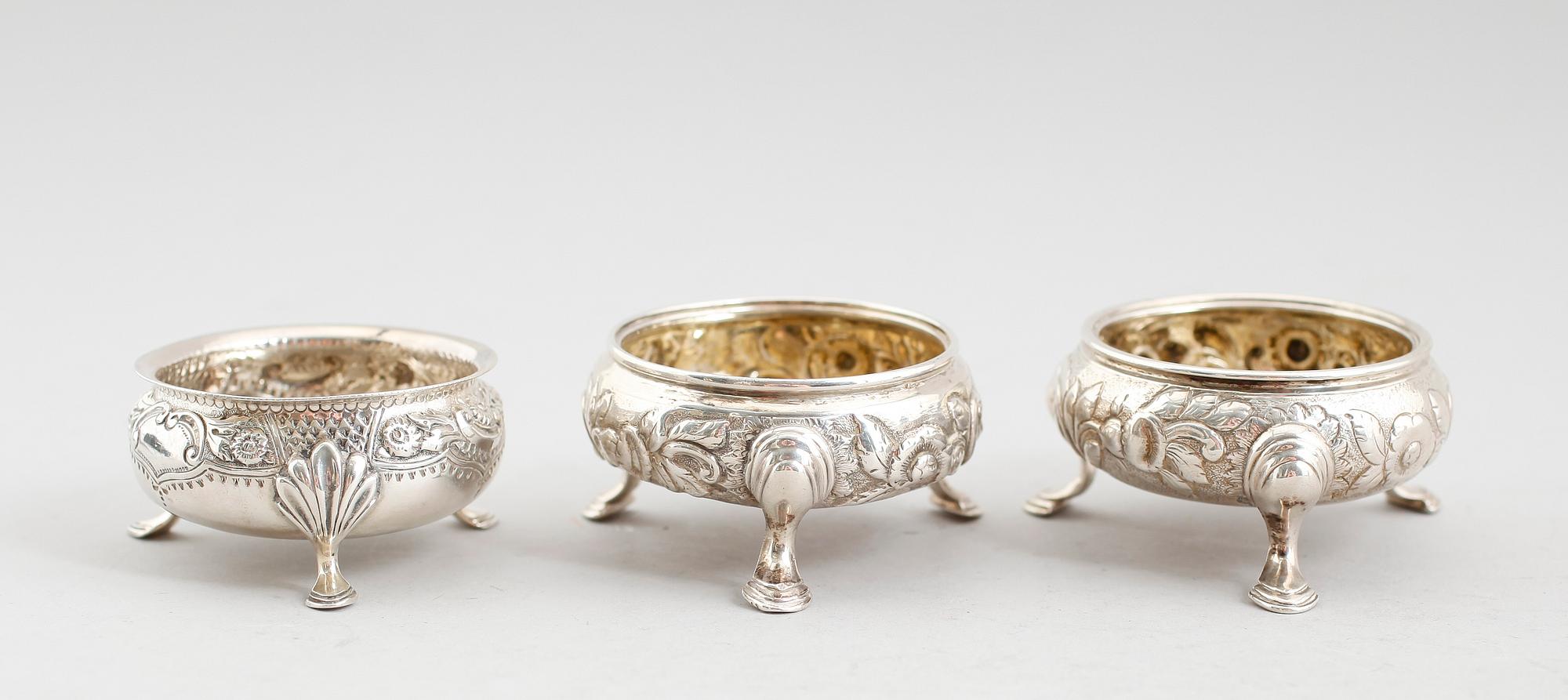 SALTKAR, 3 st, silver, England, 1800-/1900-tal. Total vikt  178 g.