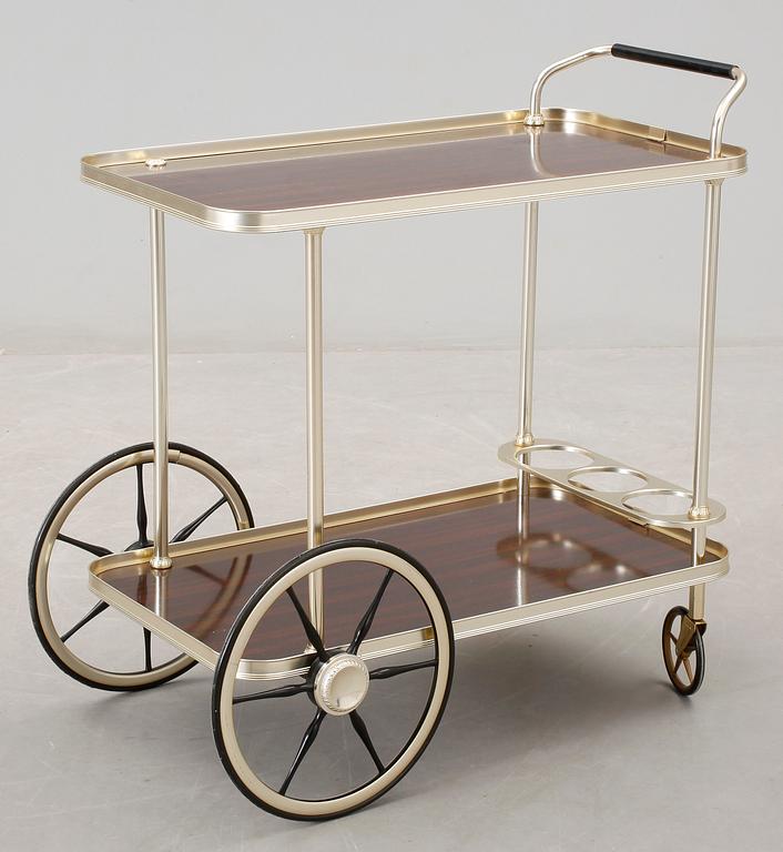 SERVERINGSVAGN, 1900-talets andra hälft.