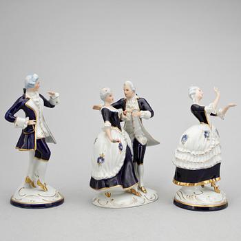 FIGURINER, 3 st, porslin Royal Dux. Danmark. 1900-talets andra hälft.
