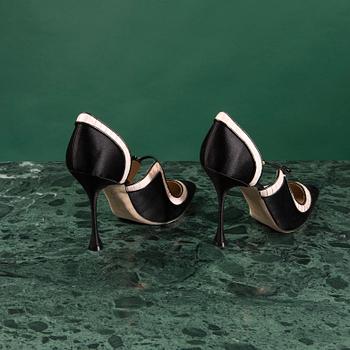 PUMPS, MANOLO BLAHNIK, storlek 39,5.