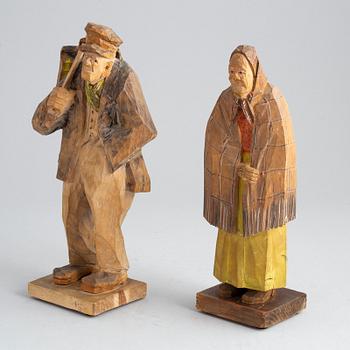 Emil Janel, sculptures. A pair. Signed. Wood, height 26 cm and 24.5 cm.