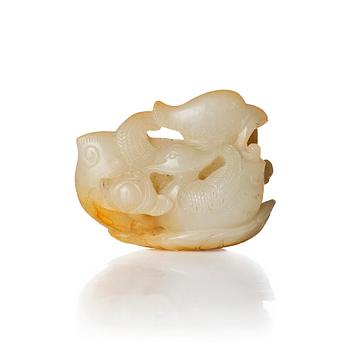 1192. A well sculptured jade figurine, Qing dynasty, 18/19th century.