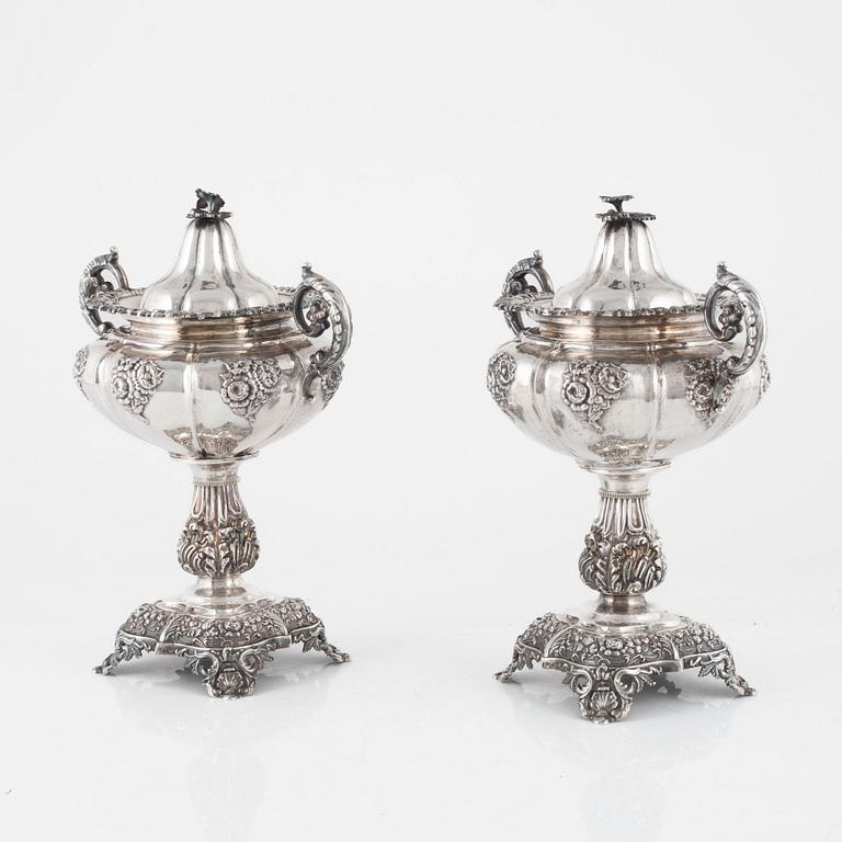 Fredrik & Wilhelm Zethelius, a pair of silver sugar bowls, Neo-Rococo, Stockholm, Sweden, 1840.