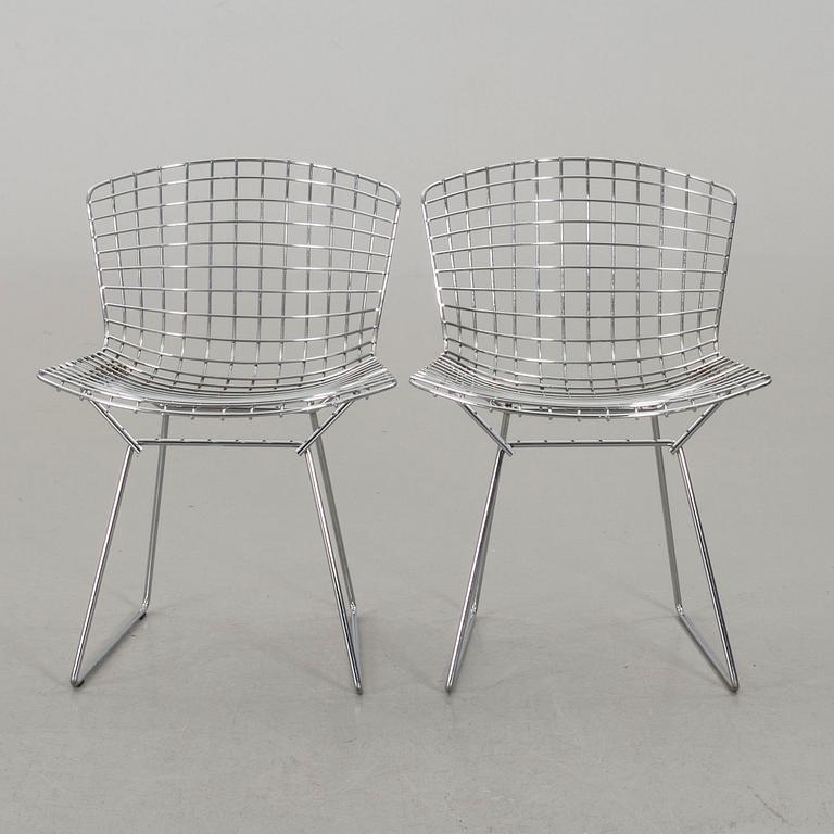 HARRY BERTOIA, stolar, 2 st, "Side chair", Knoll International, märkta i metallen.