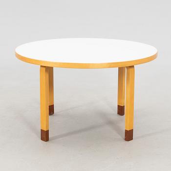 Alvar Aalto, matbord, modell 91, Artek, Finland, sent 1900-tal.