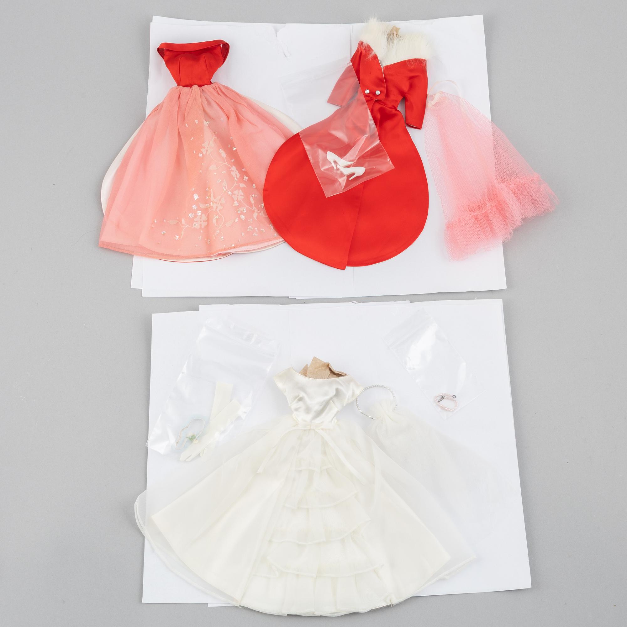 Clothing sets, Barbie, 2 pcs, "Barbie Magnificience, 1646" & "Barbie Brides Dream, 947", Mattel, 1960s.