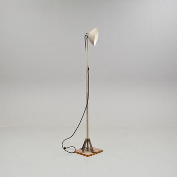 GOLVLAMPA, Industri, 1900-tal.