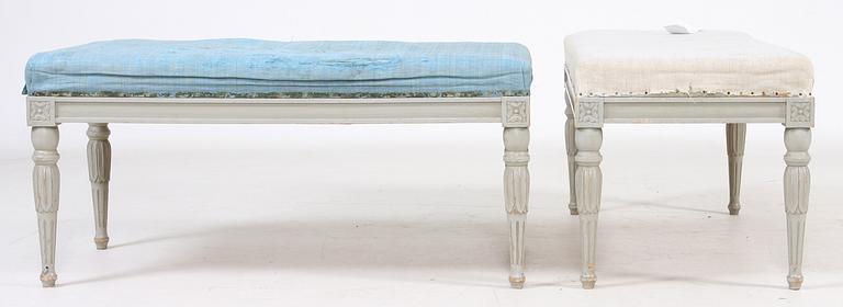 PALLAR, ett par, gustaviansk stil, 1900-tal.