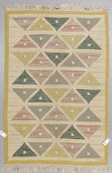 Sigvard Bernadotte, matto, "Harlequin", flat weave, ca 241,5 x 163,5 cm, signed SB.