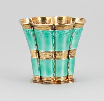 BÄGARE, förgyllt sterlingsilver och emalj, Anton Michelsen, Köpenhamn, Danmark. Ca 195 g.
