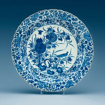 1903. A blue and white dish, Qing dynasty, Kangxi (1662-1722).