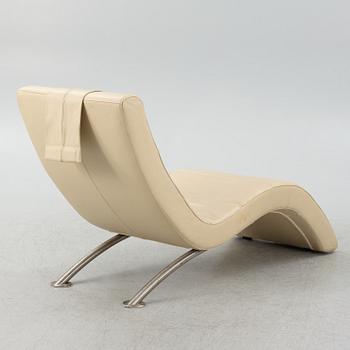 A reclininger, Neiser, contemporary.