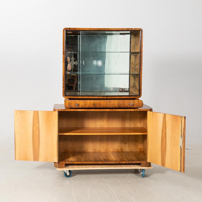 Vitrinskåp, Art Deco 1900-talets första hälft.