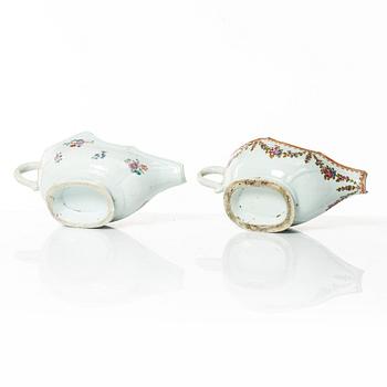 Two Chinese famille rose porcelain sauce boats, Qing dynasty, Qianlong (1736-95).