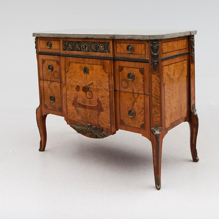 BYRÅ, gustaviansk stil, 1800-talets andra hälft.