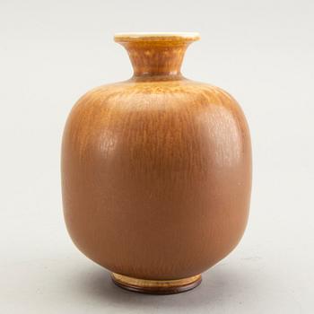 Berndt Friberg,  a stoneware vase, Gustavsberg studio, signed and dated 1976.