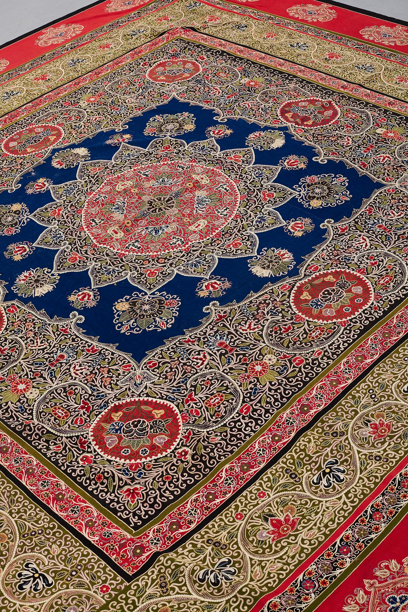AN EMBROIDERY, a semi-antique Rascht, Persia (Iran), ca 312,5 x 311 cm.