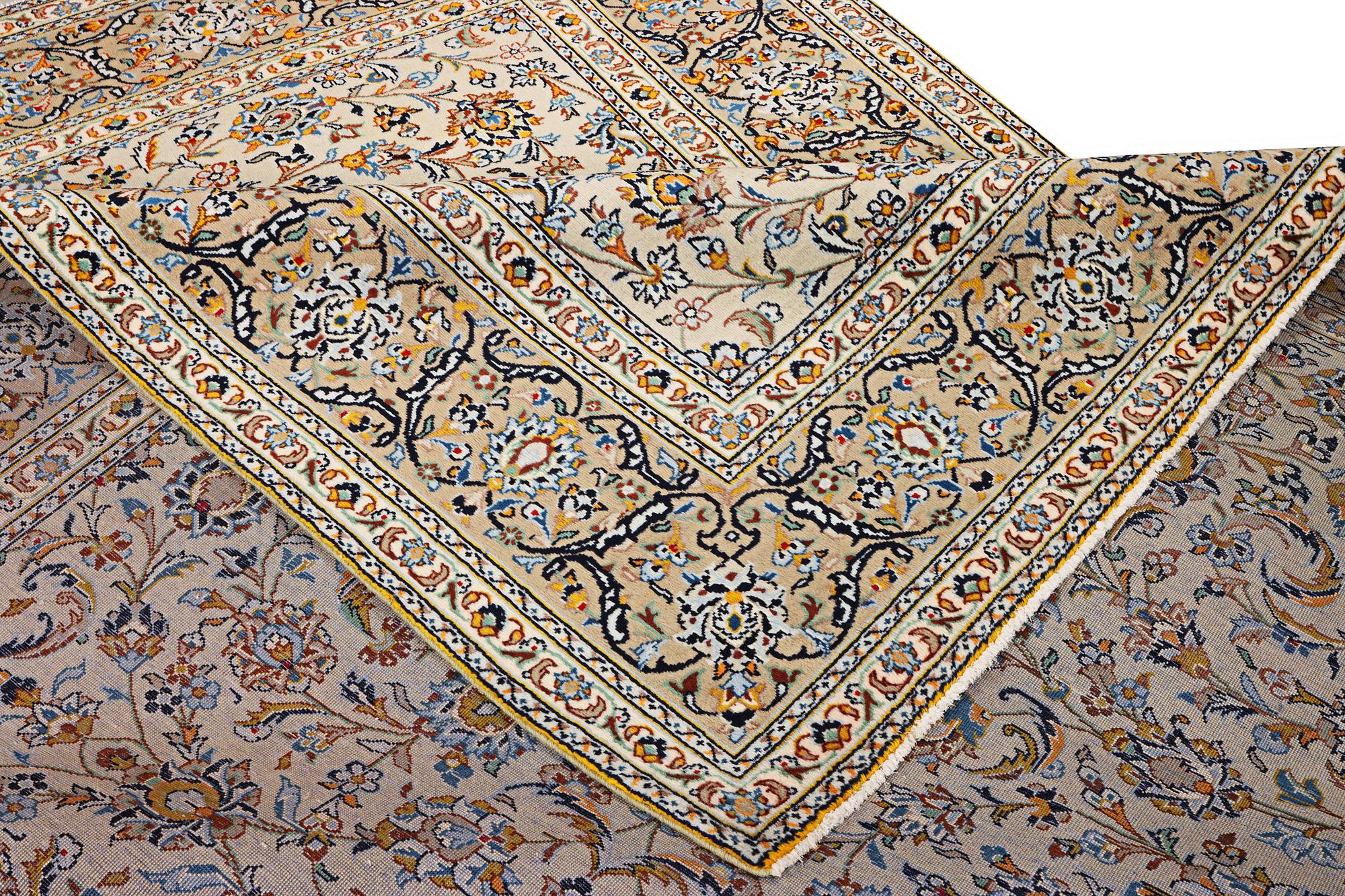 A Kashan carpet, c. 337 x 245 cm.