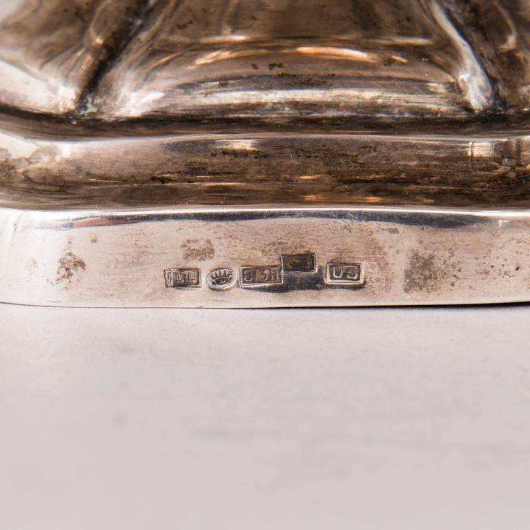 GOTTFRIED ERHARD DEHIO, A parcel-gilt footed silver bread basket, Reval / Tallinn 1829-42. Finnish control marks.