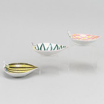 Stig Lindberg, three earthenware dishes, Gustavsberg studio.
