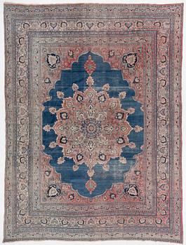 Carpet, approx. 440 x 335 cm.