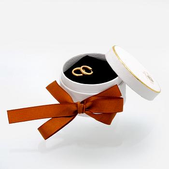 Ole Lynggaard örhängen 18K guld "Love Collection".