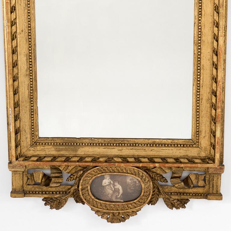 Spegel, gustaviansk, Göteborgs hallstämpel. 1700-talets slut.