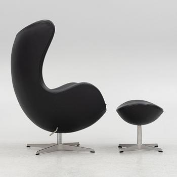 Arne Jacobsen, armchair with footstool, "The Egg", Fritz Hansen, Denmark, 2016.