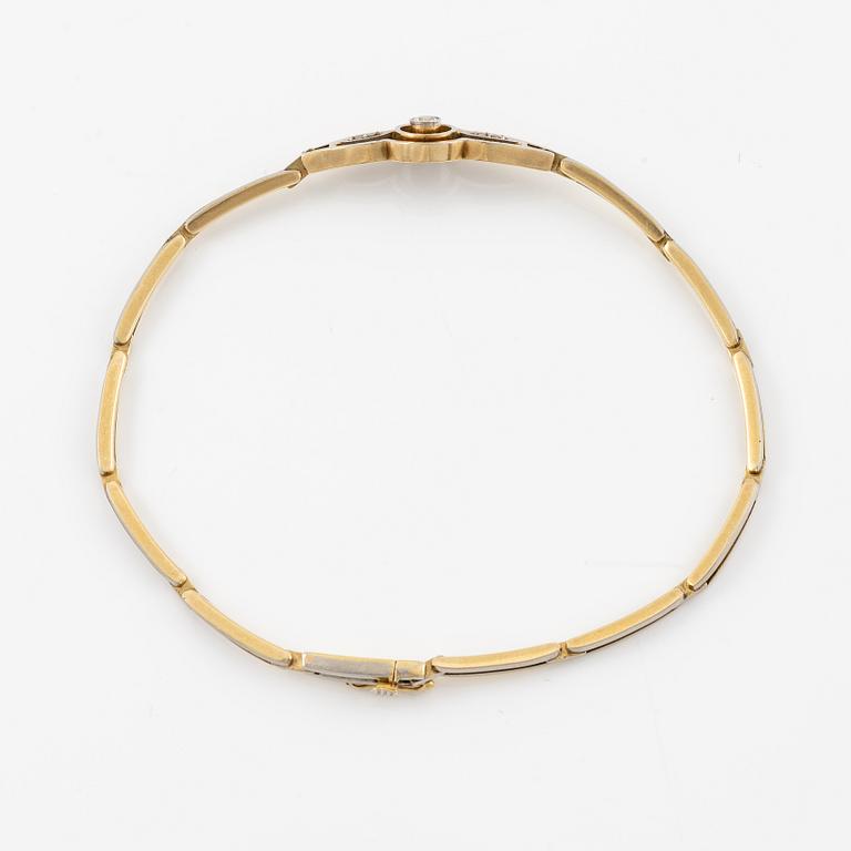 Bracelet in 14K gold set with old-cut and rose-cut diamonds.