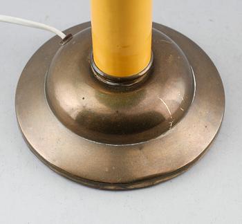 BORDSLAMPA, 1900-talets första hälft.